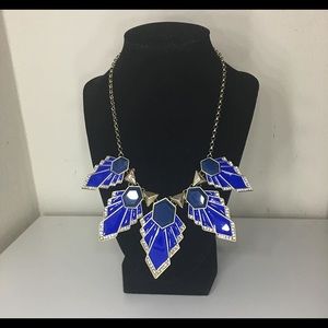 Elegant blue necklace with adjustable clasp
